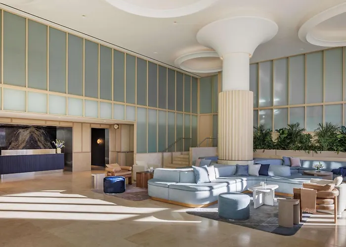 Family Hotel: The Morrow Washington Dc, Curio Collection By Hilton