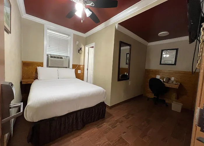 Cheap hotels District